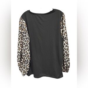 Coeur de Vague Woman's 3X Bubble Sleeve Blouse with Animal Print